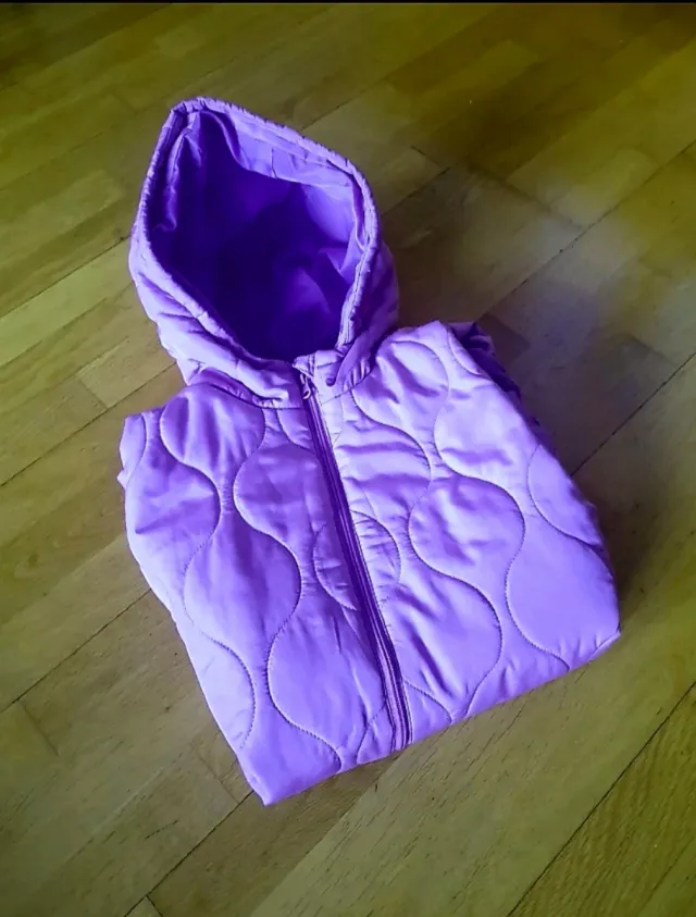 Chaleco acolchado con capucha morado Talla M