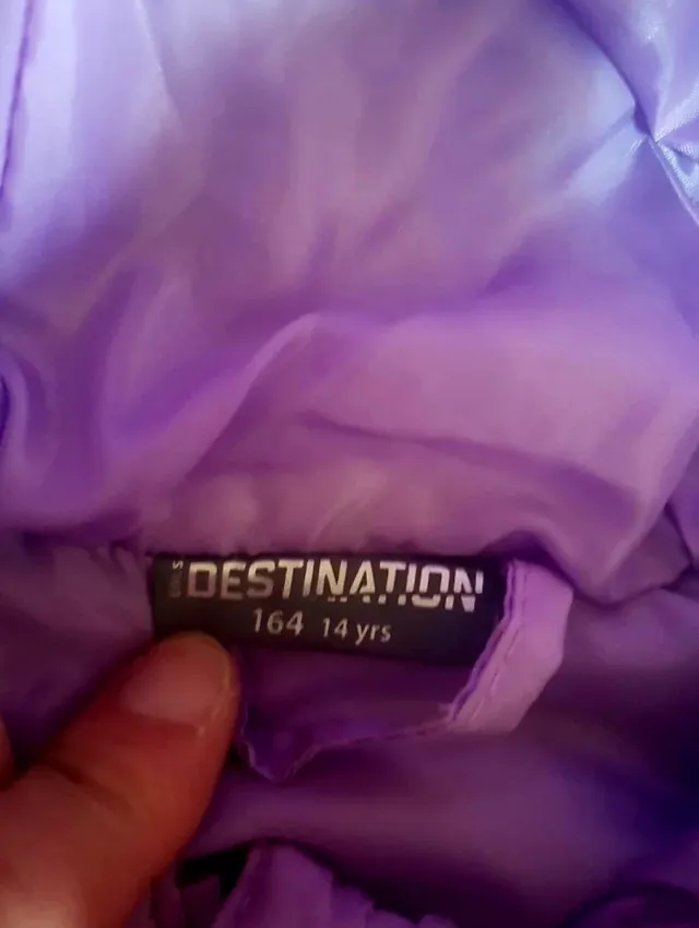 Chaleco acolchado con capucha morado Talla M