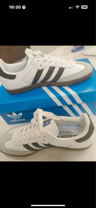 Zapatillas Adidas Blancas y Grises
