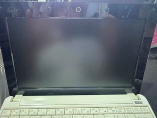 Netbook Asus EeePC + cargador + funda 