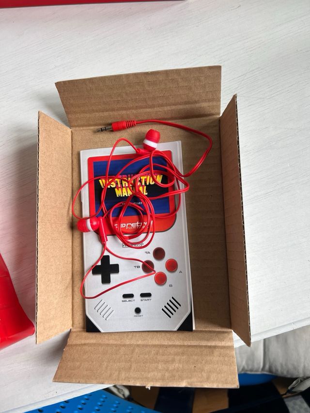 Consola Retro-Bit Go Retro! Portable