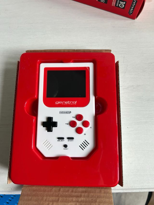 Consola Retro-Bit Go Retro! Portable