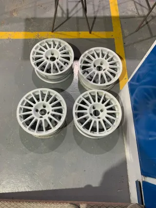 Llantas OZ Racing blancas en  16 Peugeot y Citroën