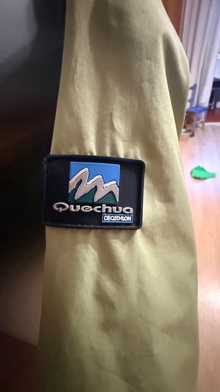 QUECHUA Chaqueta impermeable de montaña y trekking