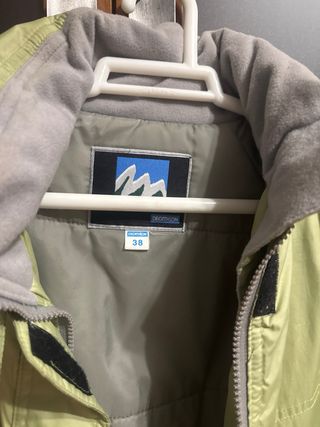 QUECHUA Chaqueta impermeable de montaña y trekking