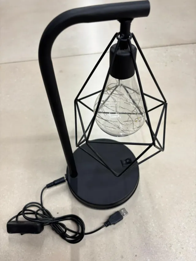 Lámpara de mesa diseño industrial