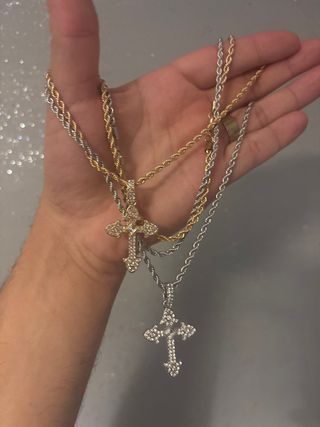 Set di 2 collane con croce brillante