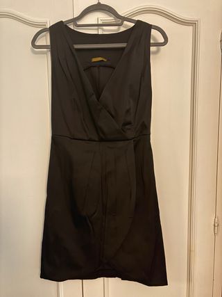 Elegante vestido negro de fiesta, con diseñazo ;)