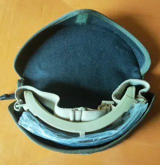 Gafas tácticas con funda camuflaje