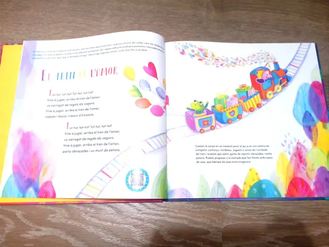 Pètals de dia i pètals de nit. QR 24 cançons