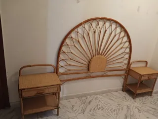 Testiera e comodini in rattan