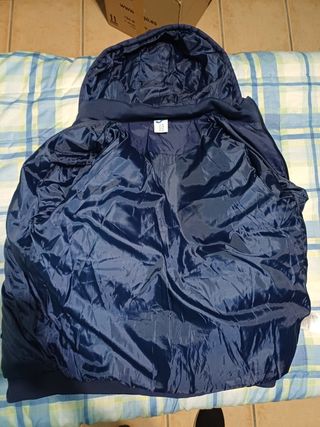 Abrigo Joma azul con capucha