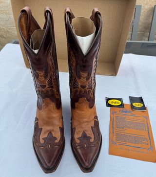 Botas de Country Bufalo Beige y Marrón