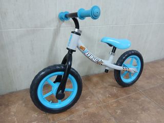 Bici sin pedales para niños azul y blanca