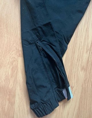 Pantalón chándal Adidas Negro Cargo
Talla S/m