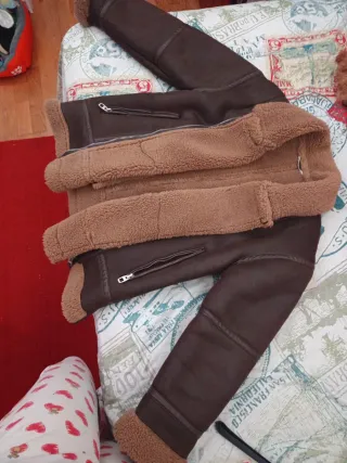 Chaqueta bomber marrón y beige