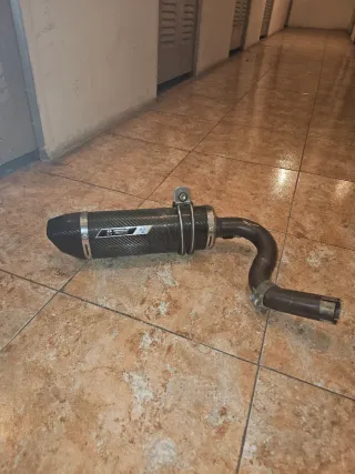 Tubo de escape Akrapovic Benelli TRK 502