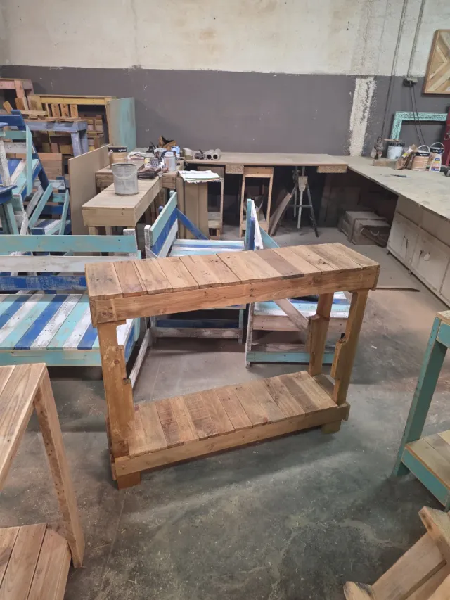 Consolle da ingresso in legno in stile rustico