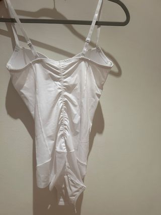 Body blanco nuevo ,Talla M preguntar sin compromis