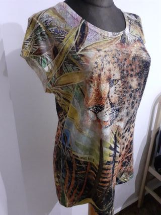 Camiseta con estampado de guepardo