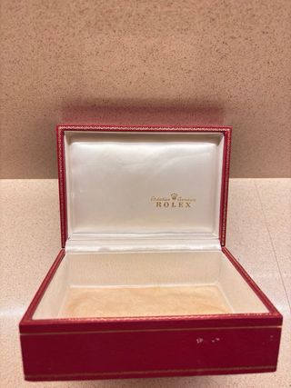 Caja Rolex Vintage con bordado 
Montres 60.00.2