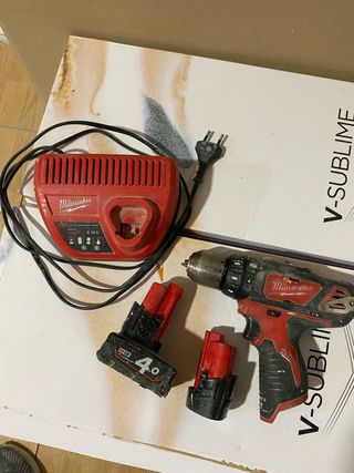 Atornillador Milwaukee M12 (No funciona)
