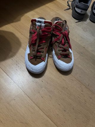 Zapatillas Nike Blazer Low x Sacai Marrón/Rojo