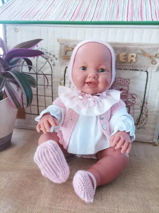Ropa para muñecos hecha a mano 