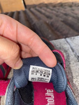 Zapatillas Adidas niña velcro gris y fucsia
