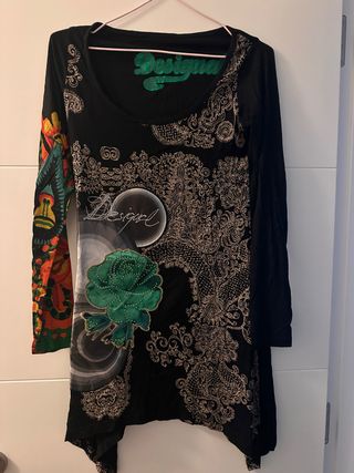 Camiseta larga Desigual estampada
