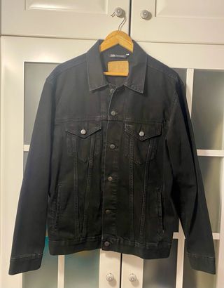 Cazadora vaquera Zara negra