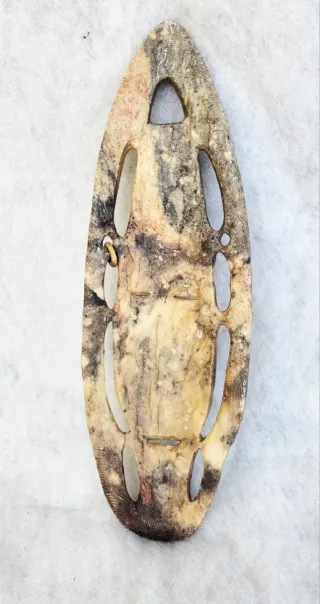 Máscara africana tallada en piedra
Medidas 40x13cm