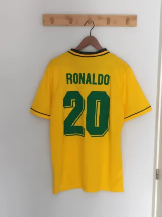Camiseta Brasil retro. Ronaldo 20. XL