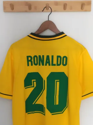 Camiseta Brasil retro. Ronaldo 20. XL