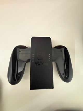 Nintendo Switch + 2 Maletines