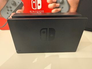 Nintendo Switch + 2 Maletines