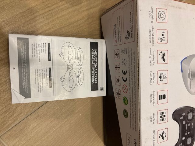 Dron RO13 Redpawz con luces LED