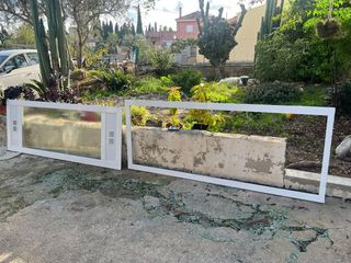 Puerta aluminio balcón/terraza con cerradura