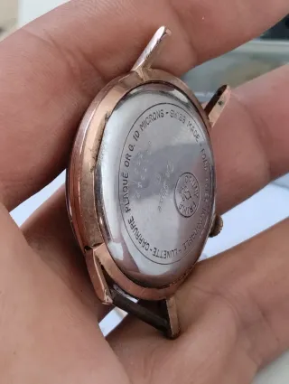 Reloj CAUNY Dorado