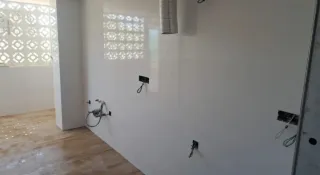 Alicatador profesional