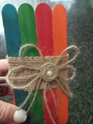 Decoração Palitos Coloridos com Juta