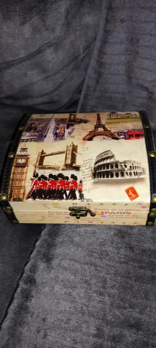 Caja joyero decorada con monumentos