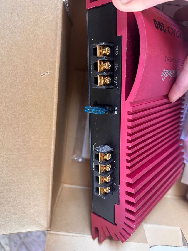 mac Audio MAC ATTACK 200 Amplificador