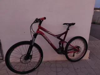 Bicicleta Specialized Enduro Roja