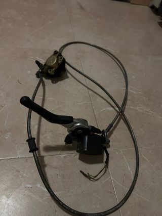 Maneta y Pinza Aerox