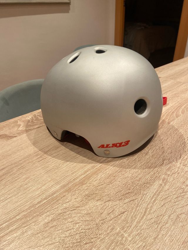 Casco ALK13 para patinete