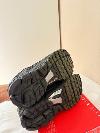 Nike Vomero 5 Negro Verde Oliva