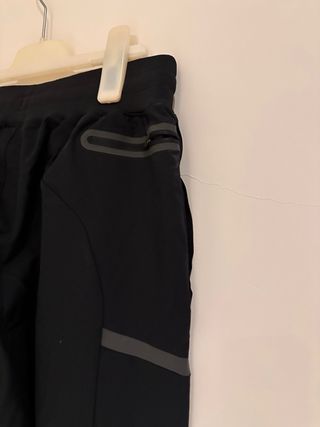 Pantalón chándal Under Armour negro