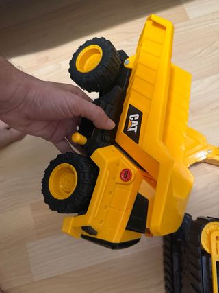 Giocattoli per camion ed escavatori CAT