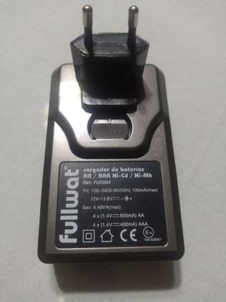 Cargador Baterías AA/AAA Fullwat